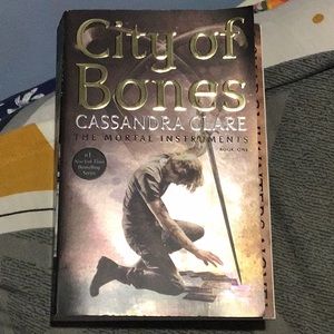 City of Bones (The Mortal Instruments series), by Cassandra Clare